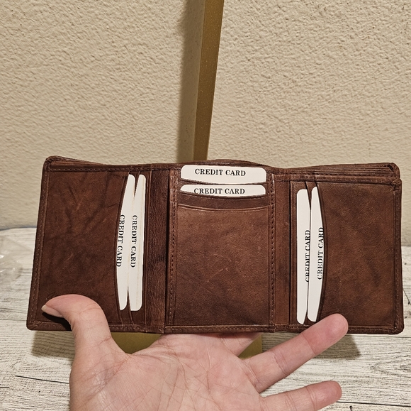 Stratford Brown Leather Men's Wallet NWOT - Picture 7 of 9